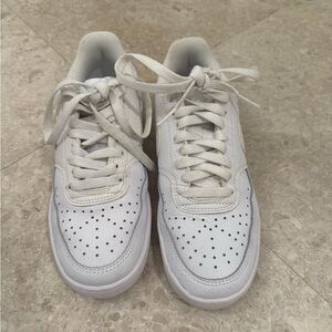 Nike Court Vision Low